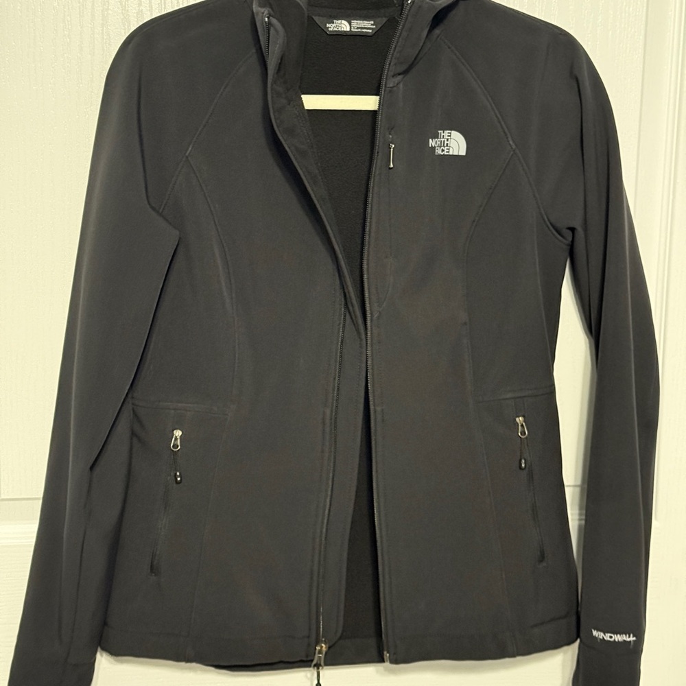 The North Face Women's Black WindWall Jacket